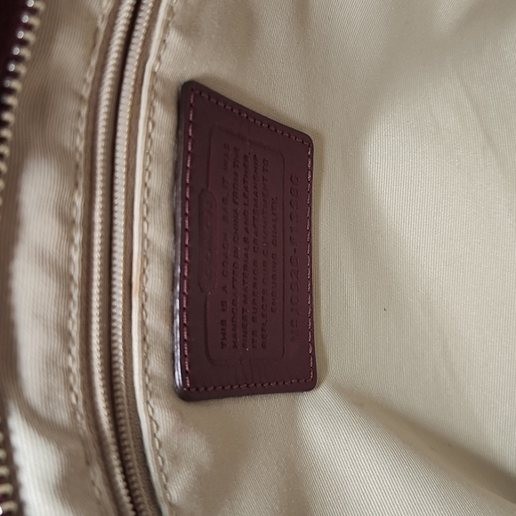 Coach Signature Shoulder Bag - Picture 6 of 7